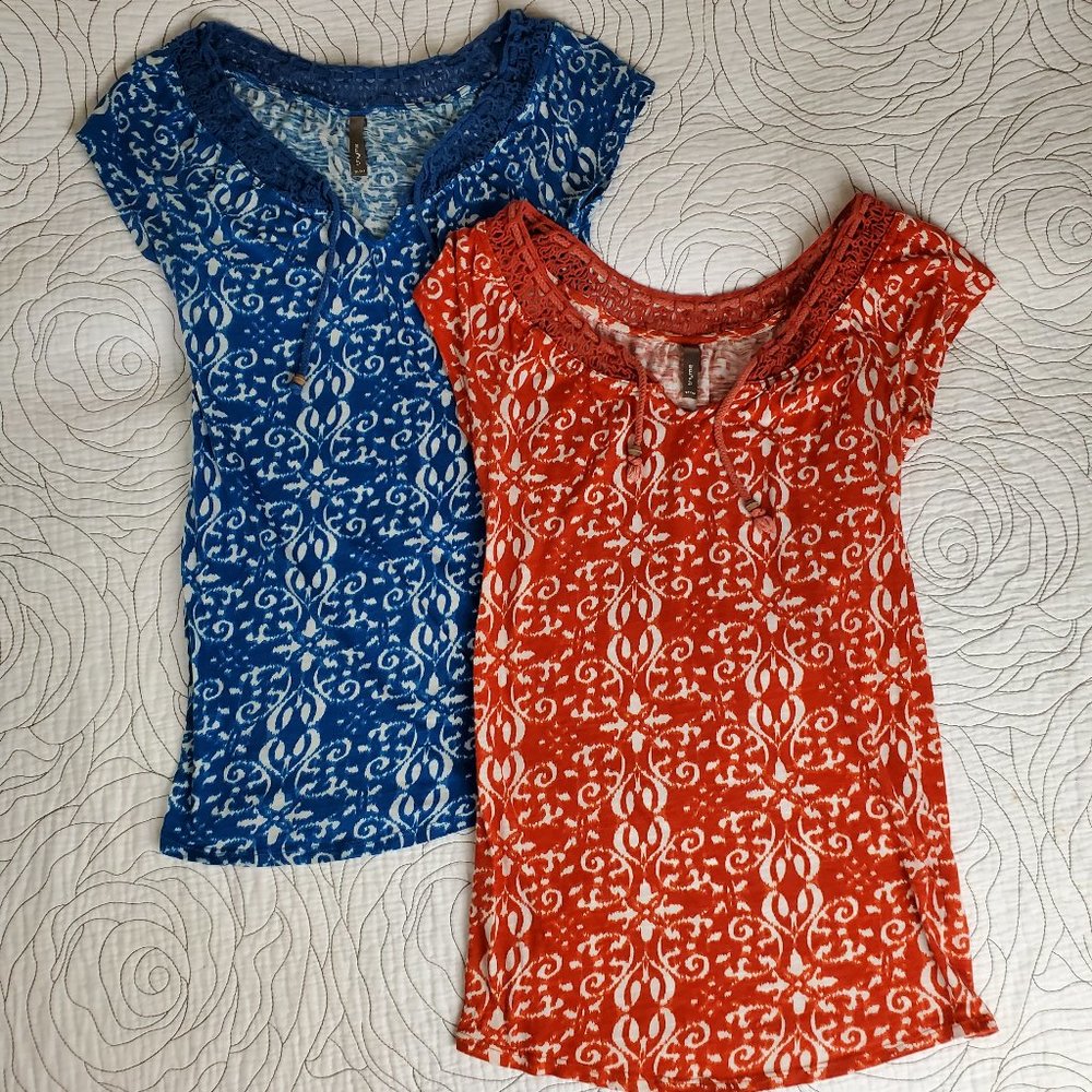 [XS] LOT of 2 Thyme Maternity Shirts